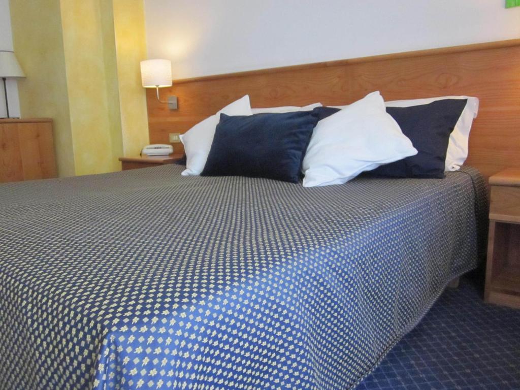 Hotel Marina Торрі-дель-Бенако Номер фото